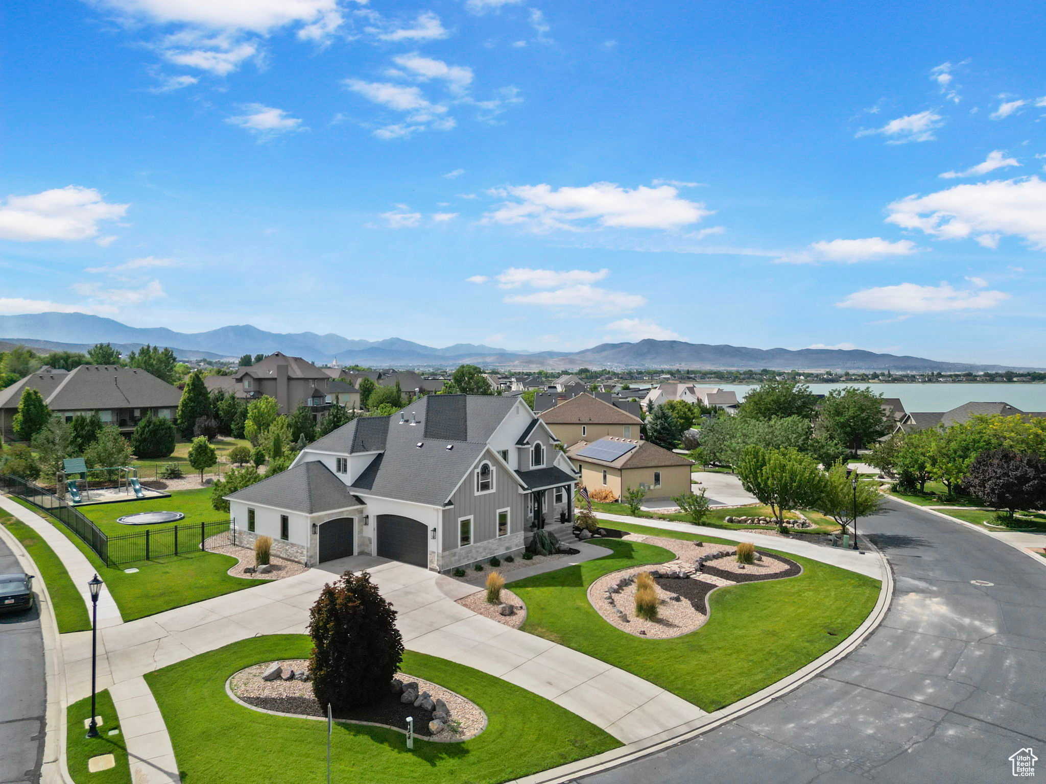 SARATOGA SPRINGS - Residential