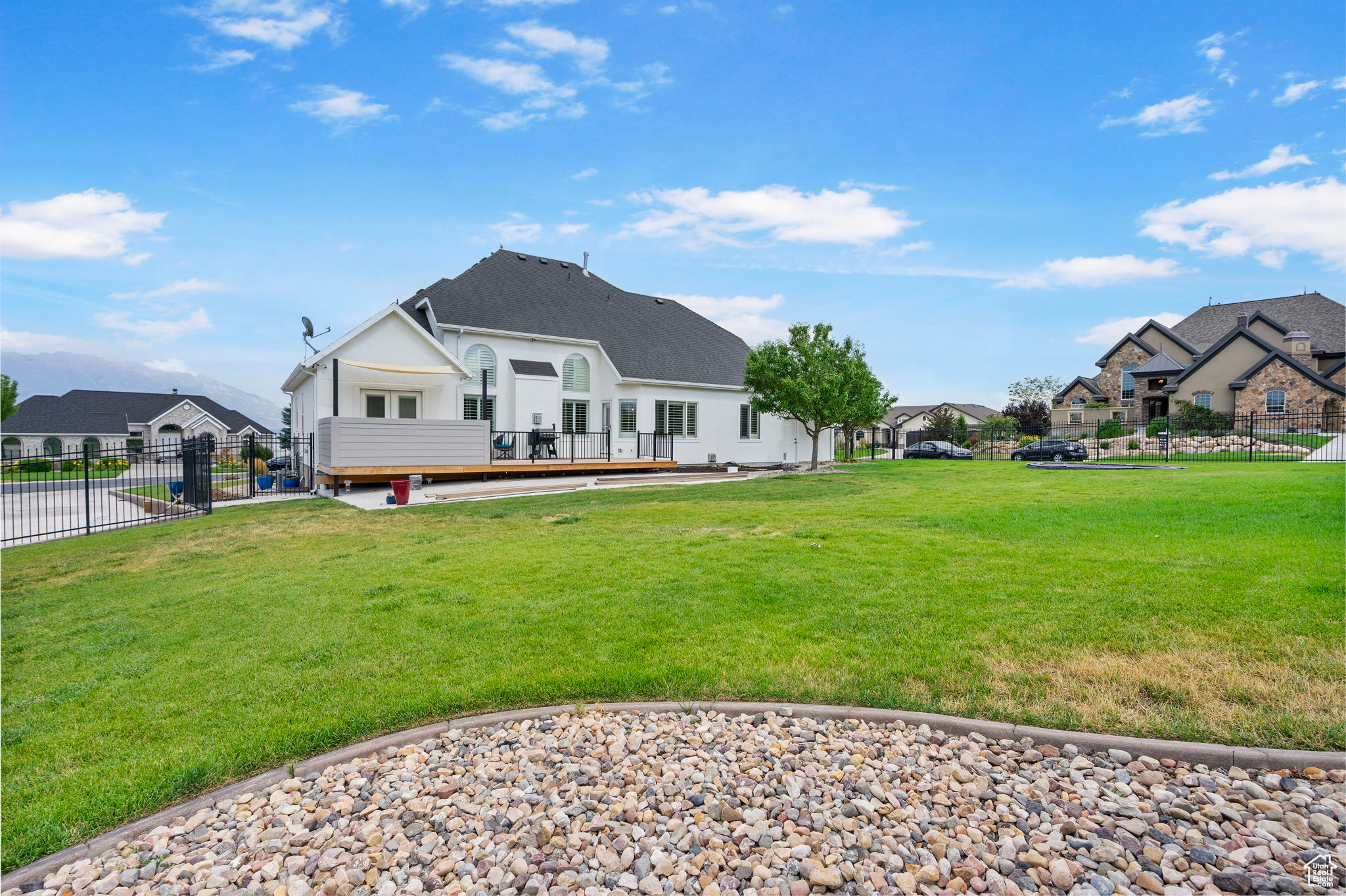 SARATOGA SPRINGS - Residential