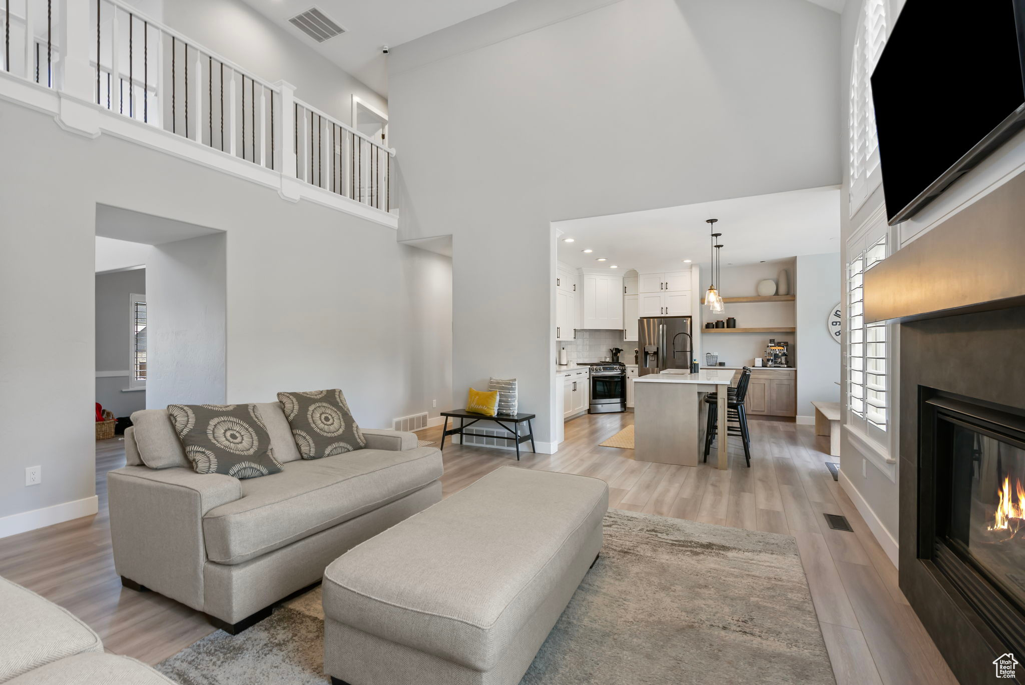 SARATOGA SPRINGS - Residential