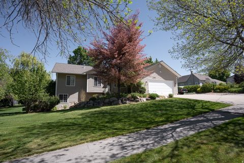 Tiny photo for 249 E 300 N, Smithfield, UT 84335 (MLS # 2158799)