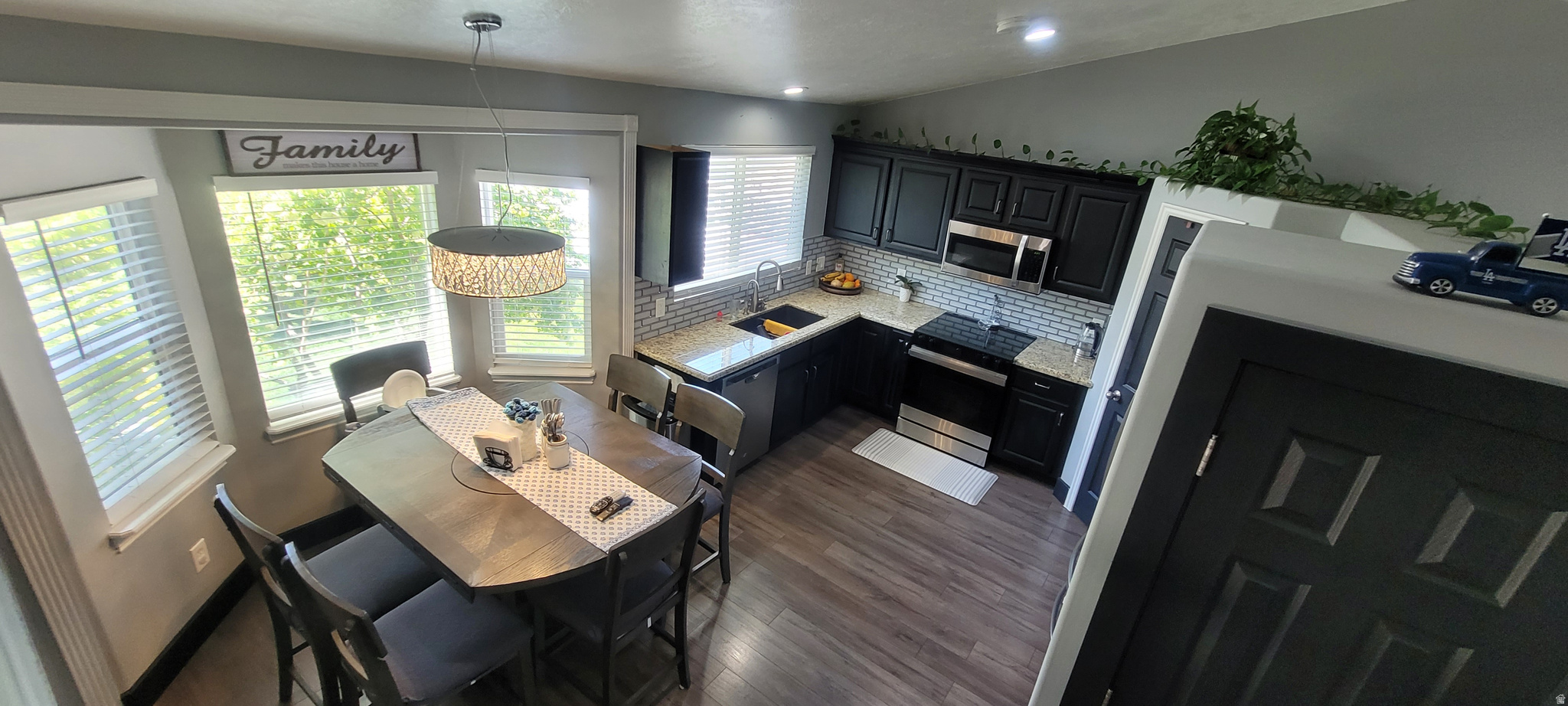 OAKS AT JORDAN HILLS VILLAGES PHASE 9 - Residential