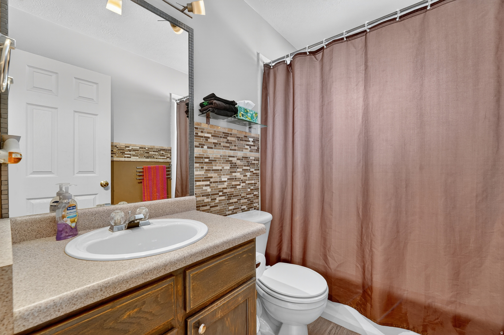 HUNTER VILLAGE - Residential