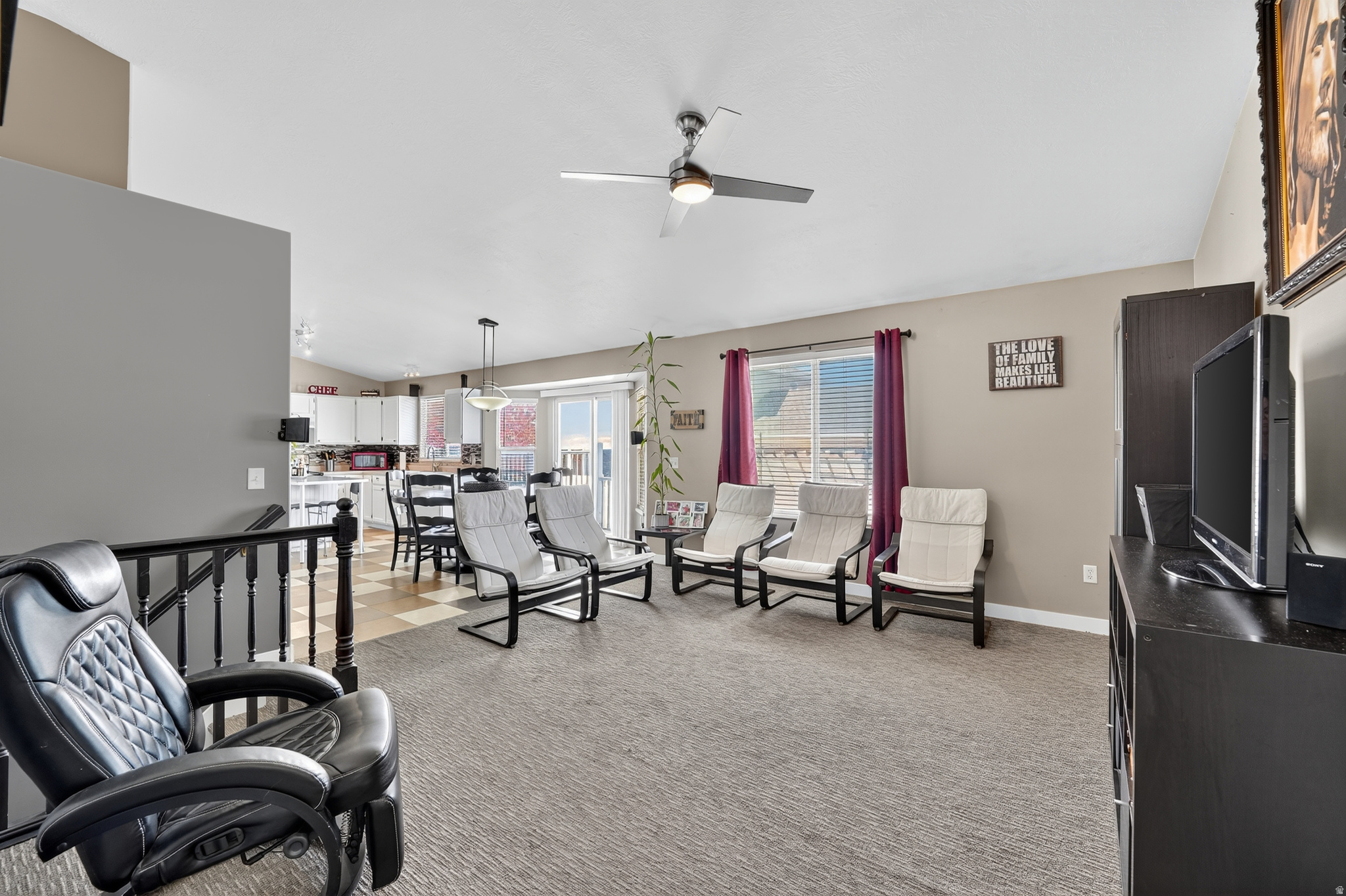 HUNTER VILLAGE - Residential