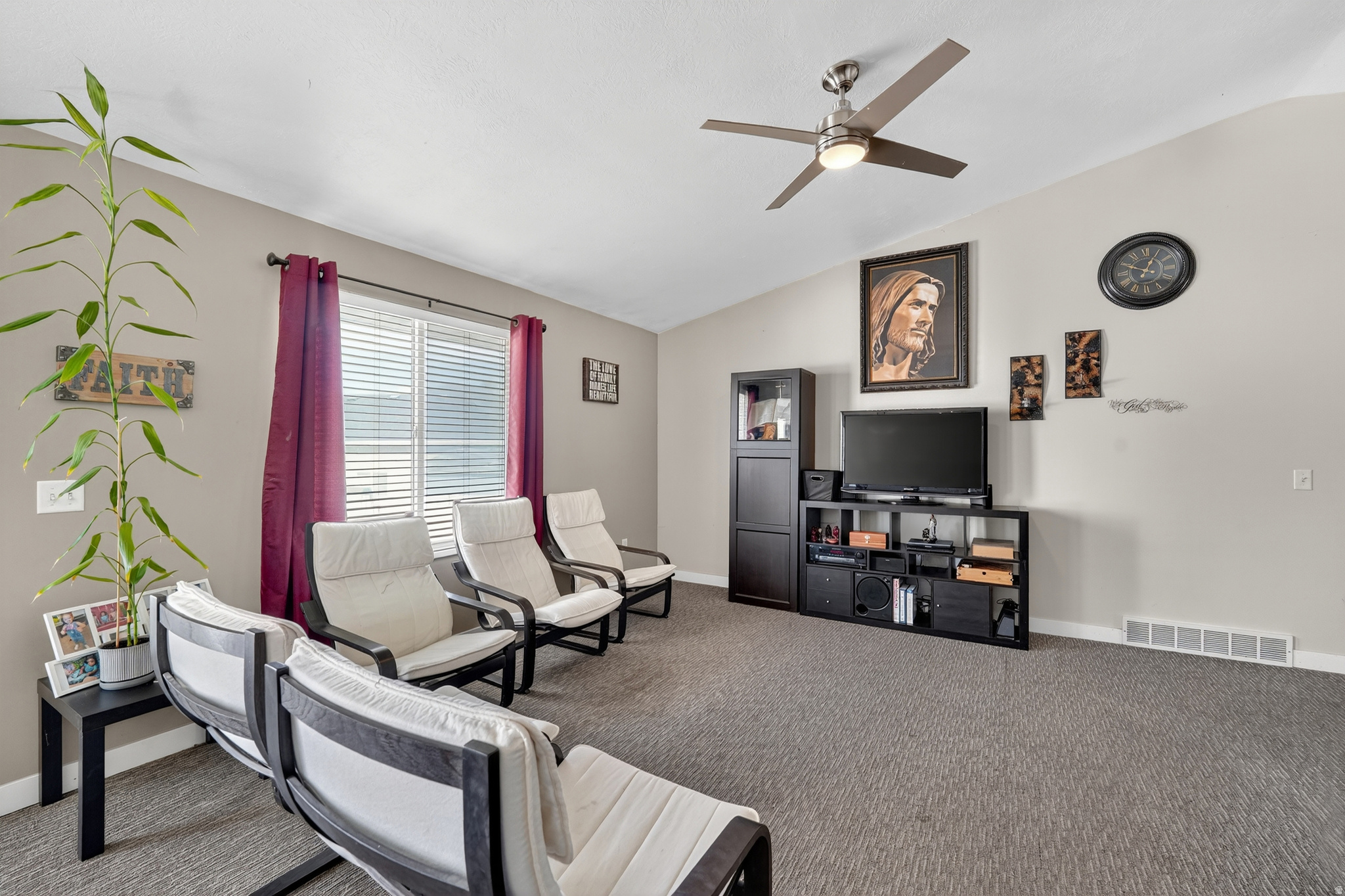 HUNTER VILLAGE - Residential