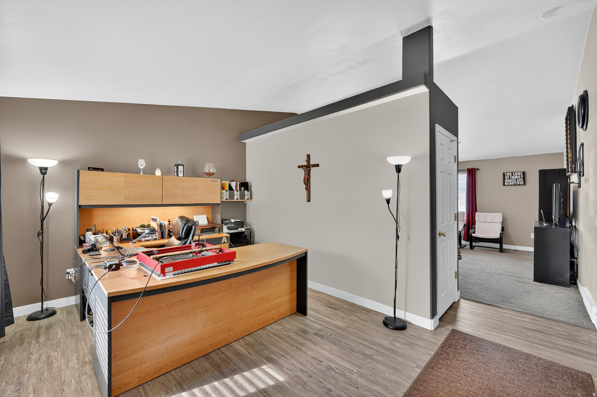 HUNTER VILLAGE - Residential