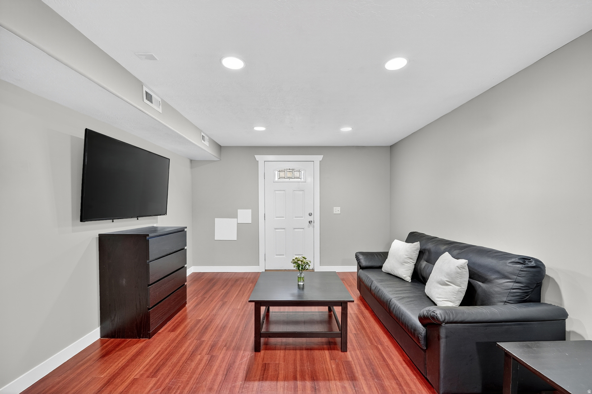 HUNTER VILLAGE - Residential