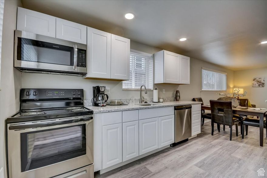 Located near the U of U and also close to Downtown SLC, this property offers 3 units + a fully furnished 4th, currently an STR. Flexible use-keep as STR, rent long-term, or owner-occupy. $150K in upgrades and turnkey income potential.