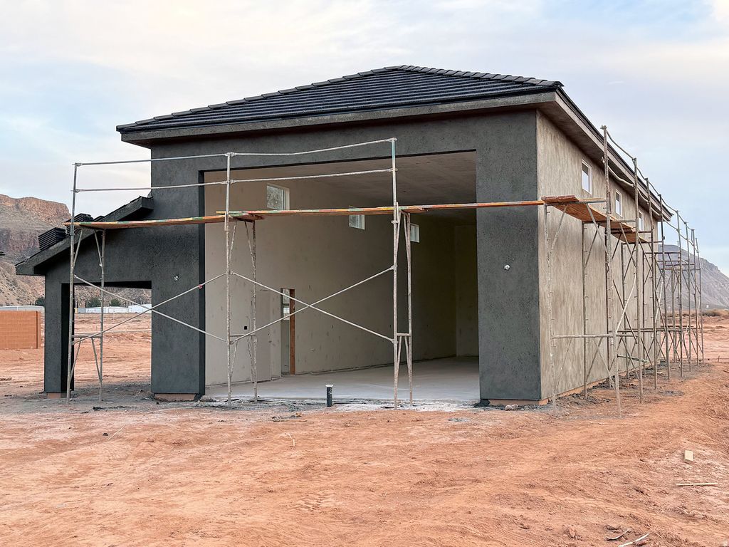 Photo of 977 W 1920 S, Hurricane, UT 84737 (MLS # 2136227)