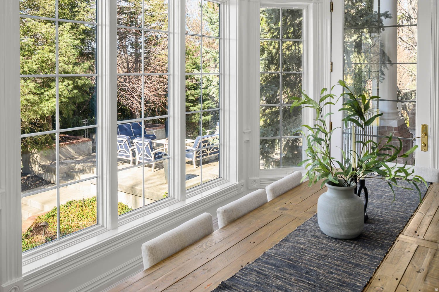 RALEIGH COURT - Residential