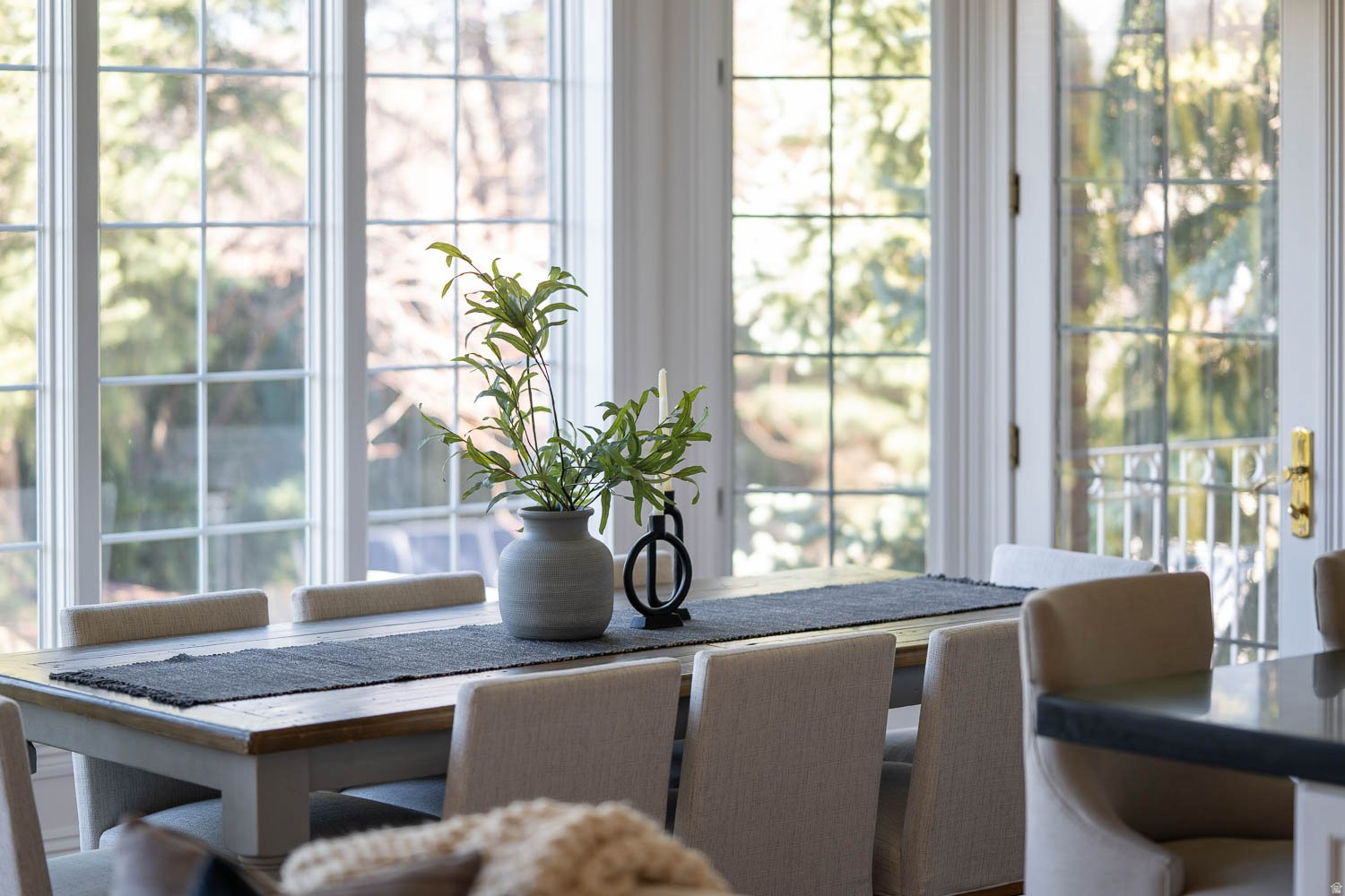 RALEIGH COURT - Residential