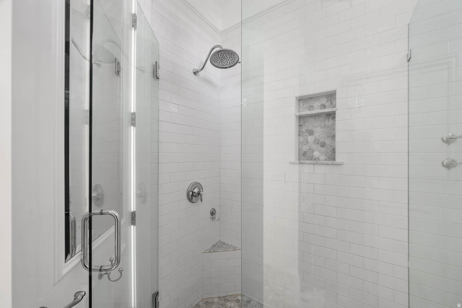 RALEIGH COURT - Residential