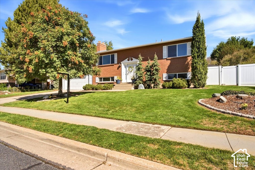 Photo of 353 S 1000 E, Kaysville, UT 84037 (MLS # 2187181)