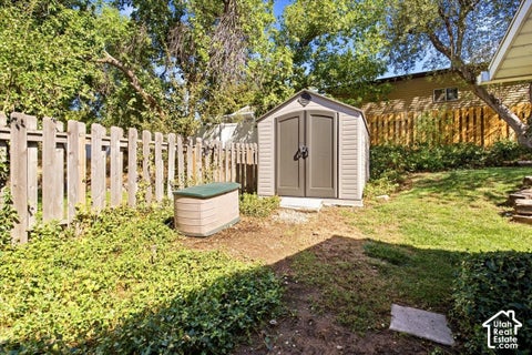 Tiny photo for 353 S 1000 E, Kaysville, UT 84037 (MLS # 2187181)