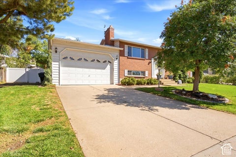 Tiny photo for 353 S 1000 E, Kaysville, UT 84037 (MLS # 2187181)