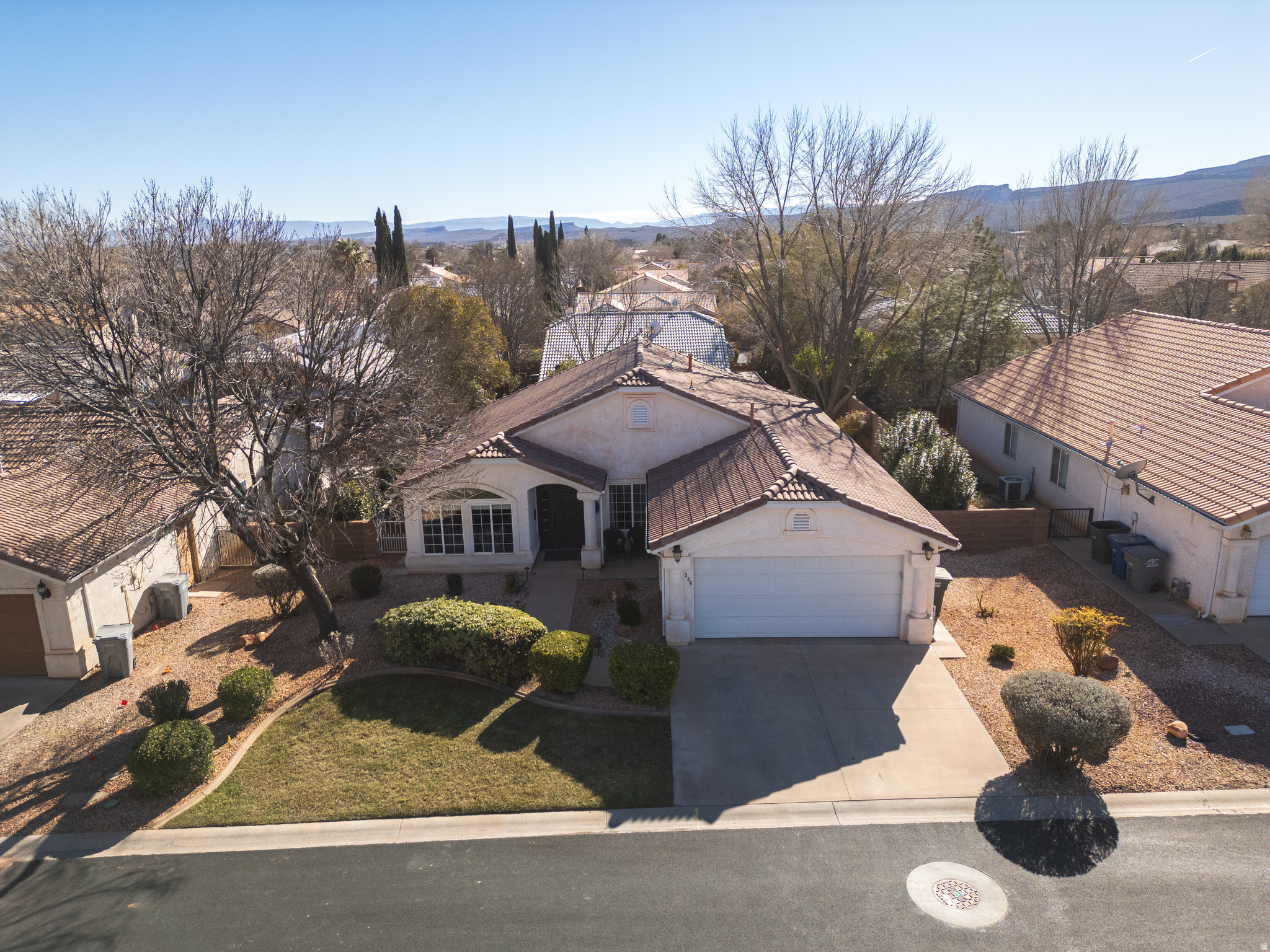 RED MOUNTAIN TH 4 - Residential