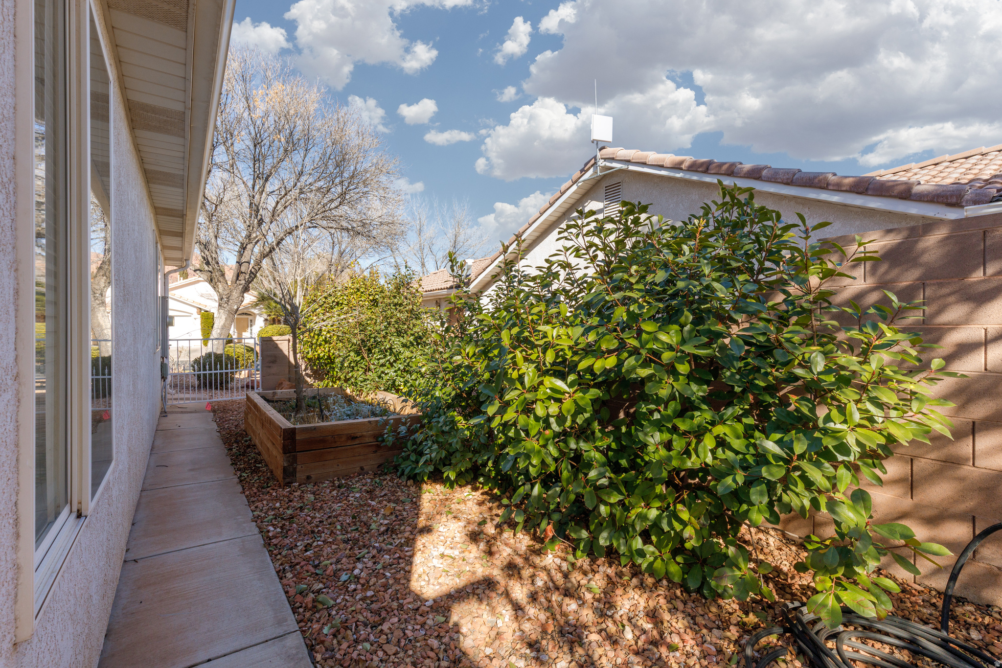 RED MOUNTAIN TH 4 - Residential