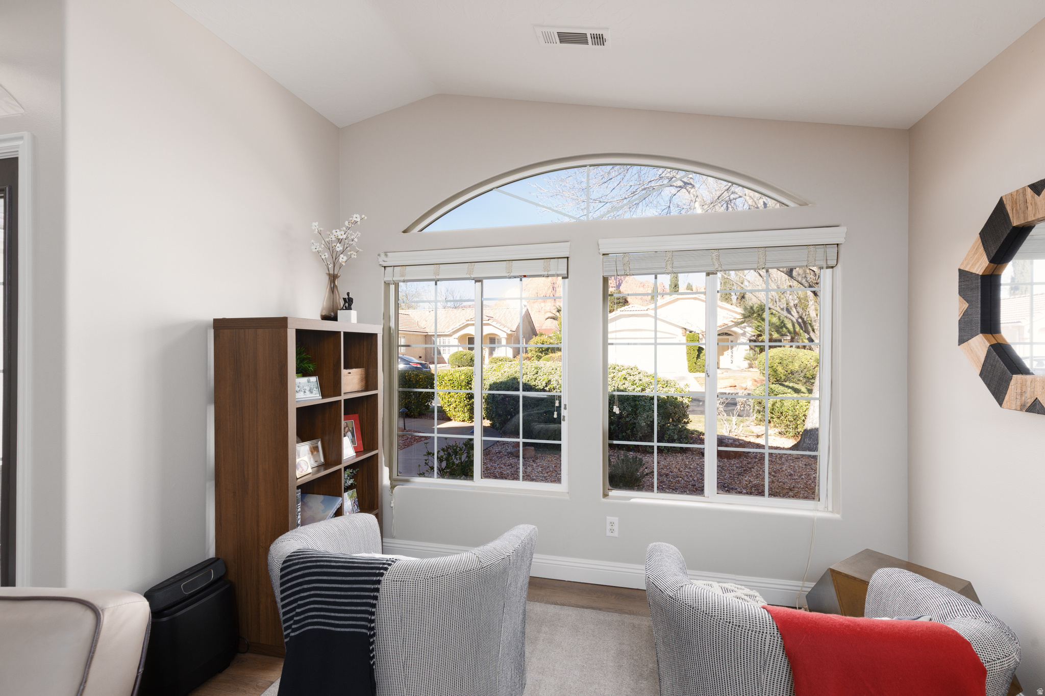 RED MOUNTAIN TH 4 - Residential