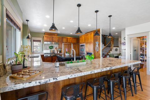 Tiny photo for 9503 N TIMPANOGOS CV, Cedar Hills, UT 84062 (MLS # 2148492)