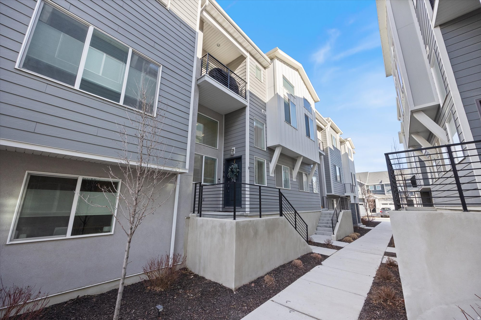 DAY RANCH TOWNS - Residential