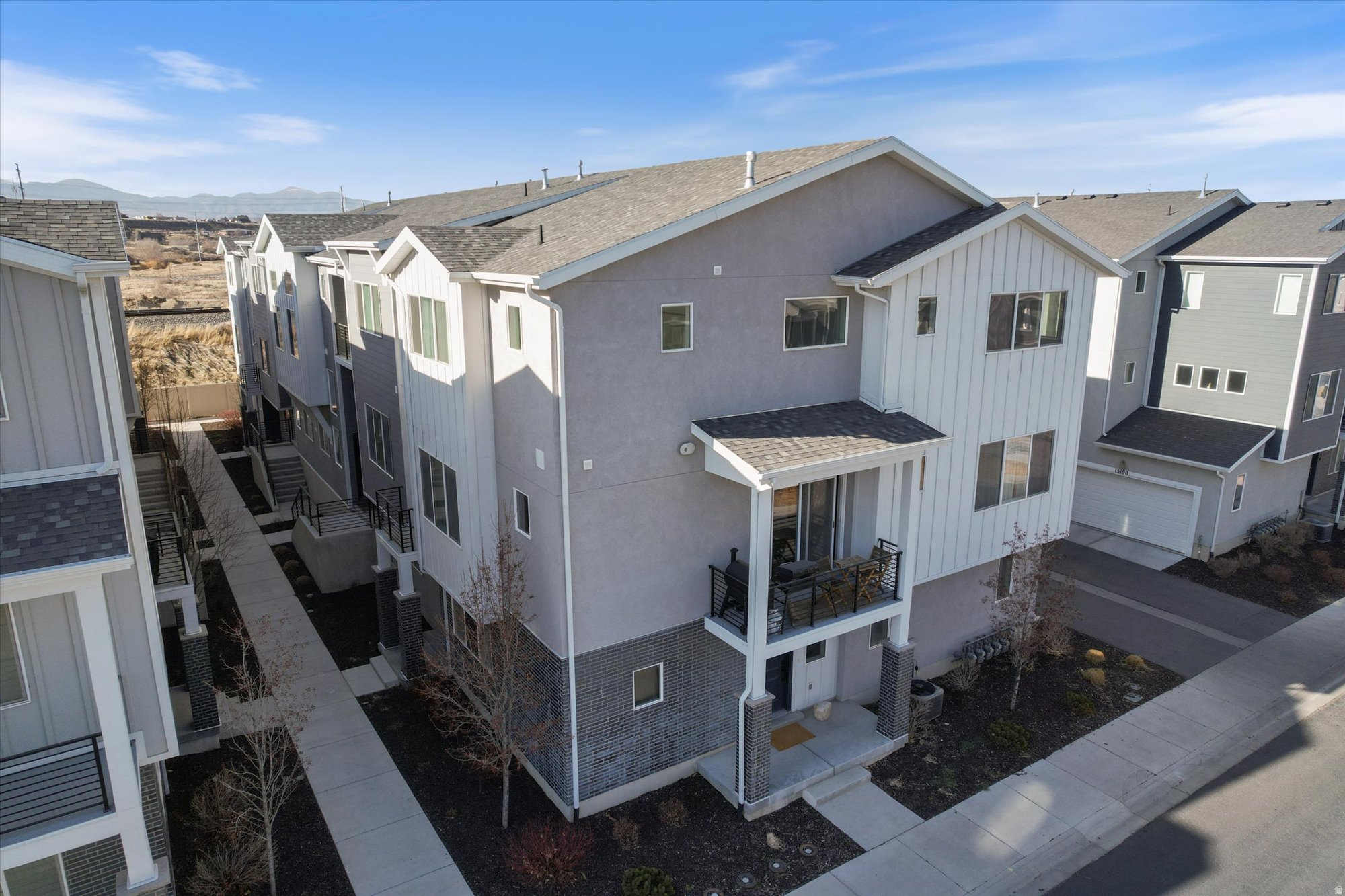 DAY RANCH TOWNS - Residential