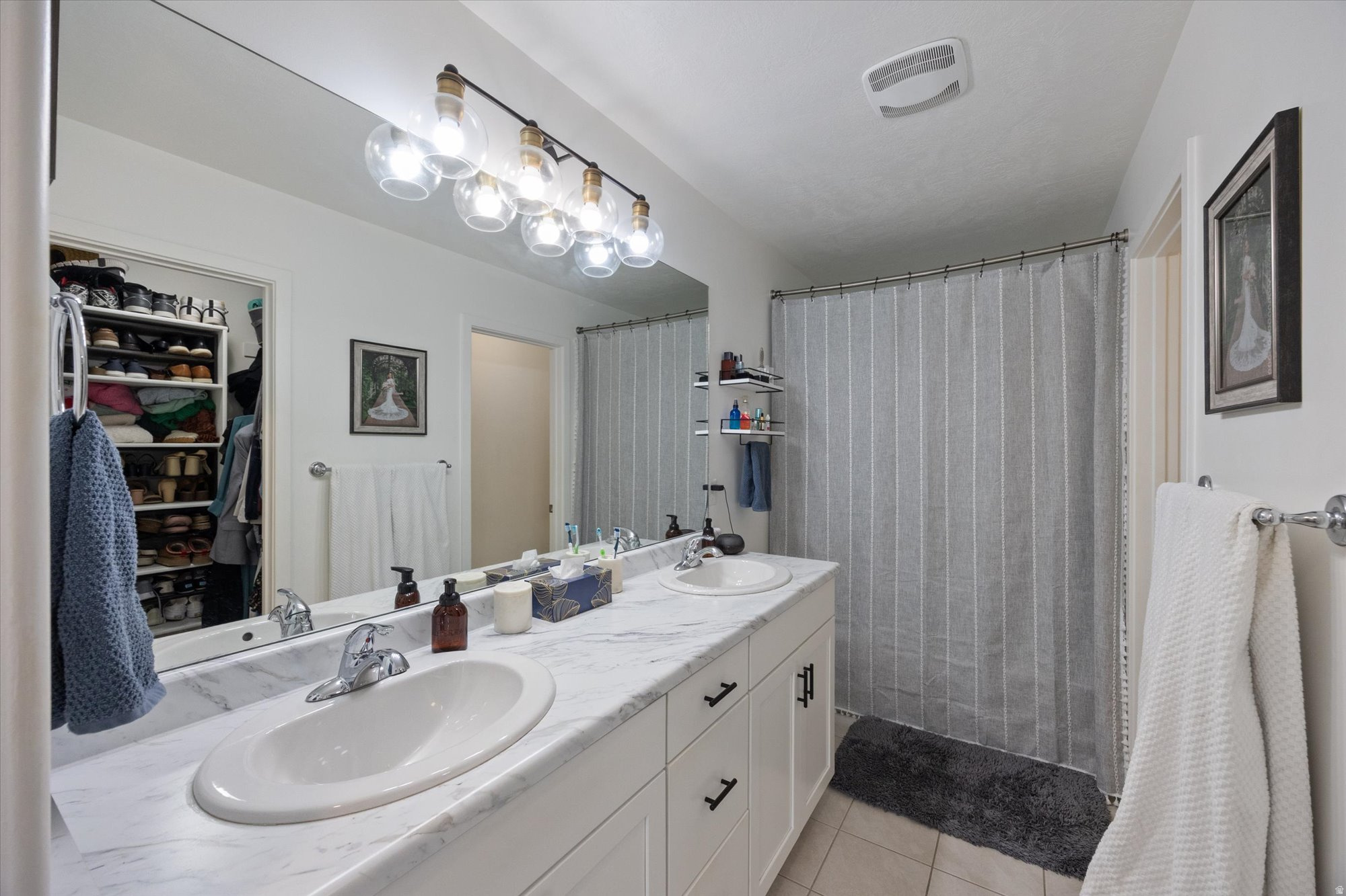 DAY RANCH TOWNS - Residential