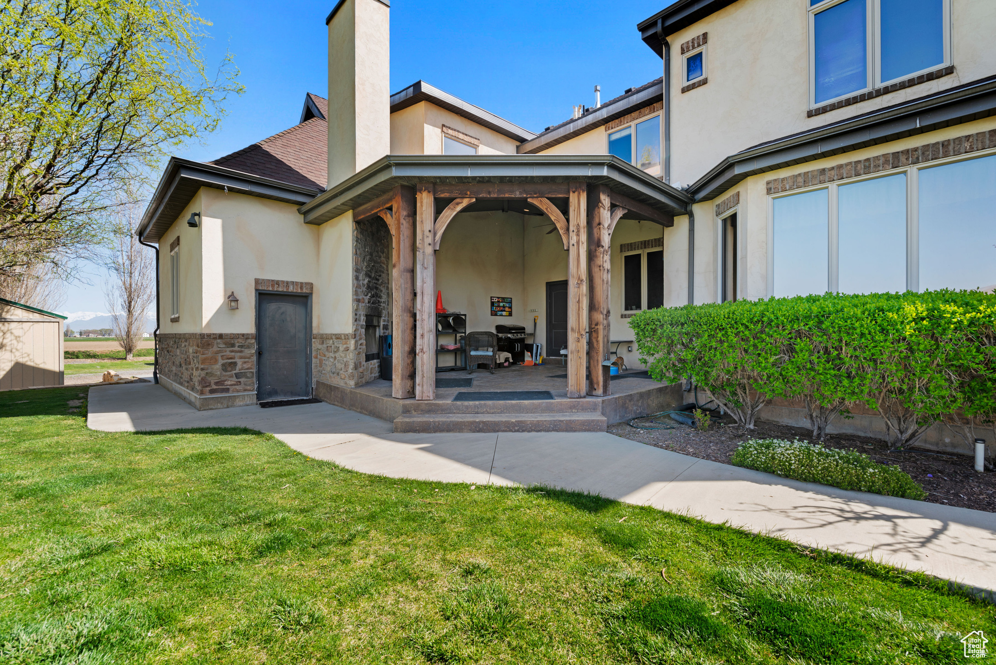 BARTOLD - Commercial Sale