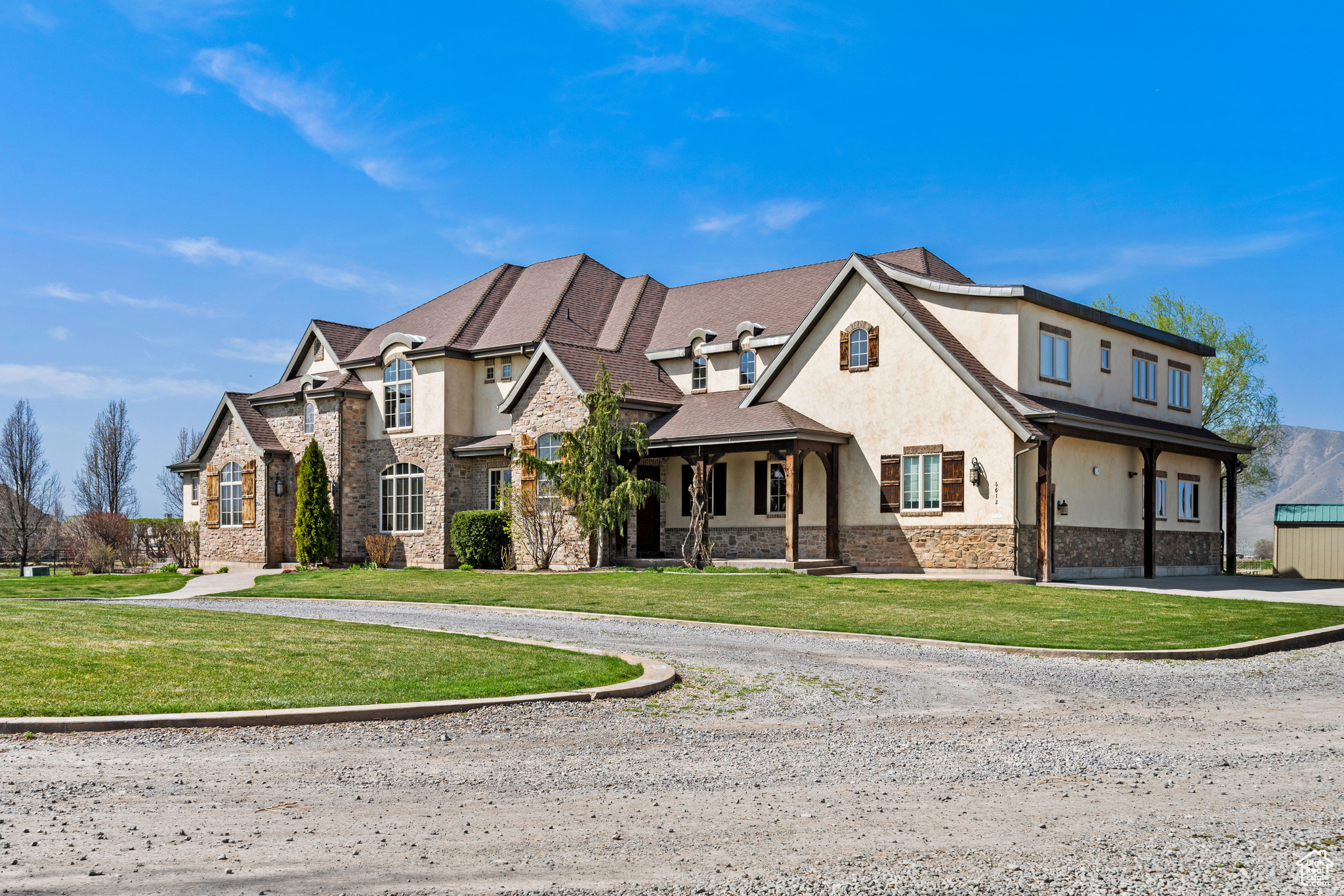 BARTOLD - Commercial Sale