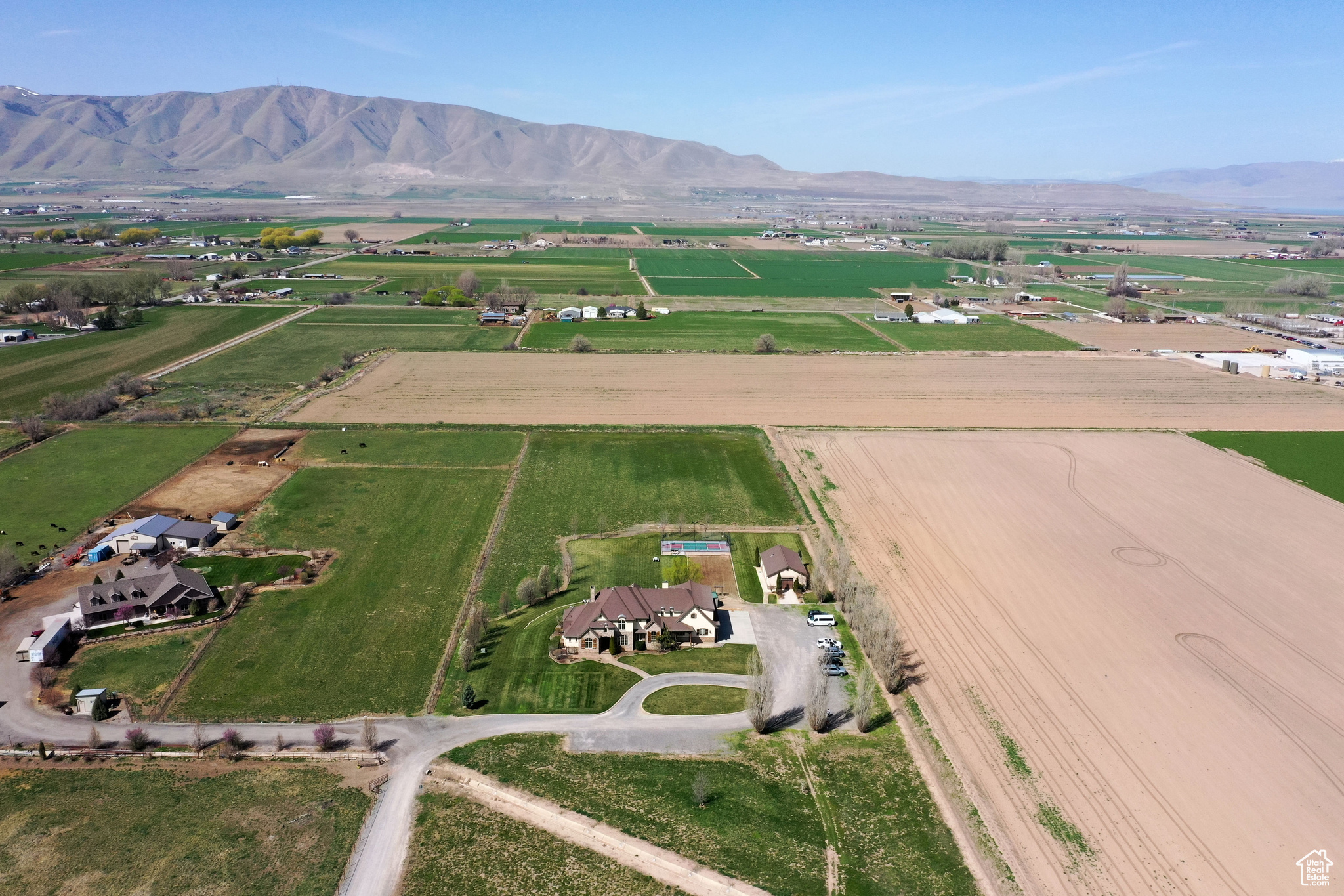 BARTOLD - Commercial Sale