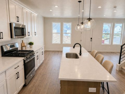 Tiny photo for 11432 S GLASS HILL DR, South Jordan, UT 84009 (MLS # 2154943)