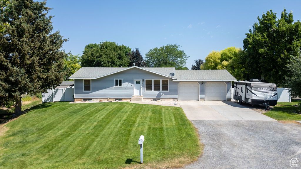 Photo of 55 W 300 N, Hyde Park, UT 84318 (MLS # 2100634)