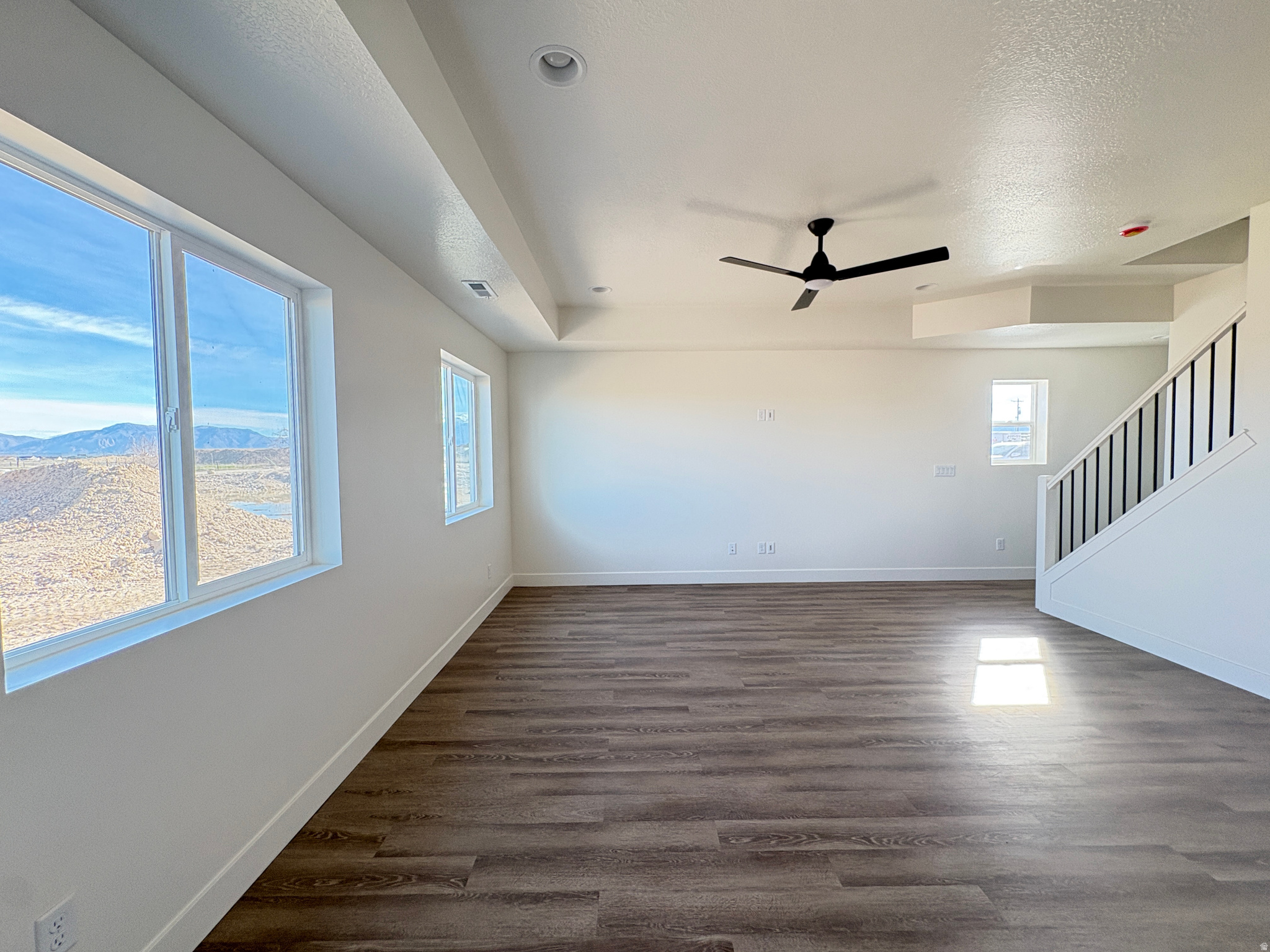 SALT GRASS - Residential