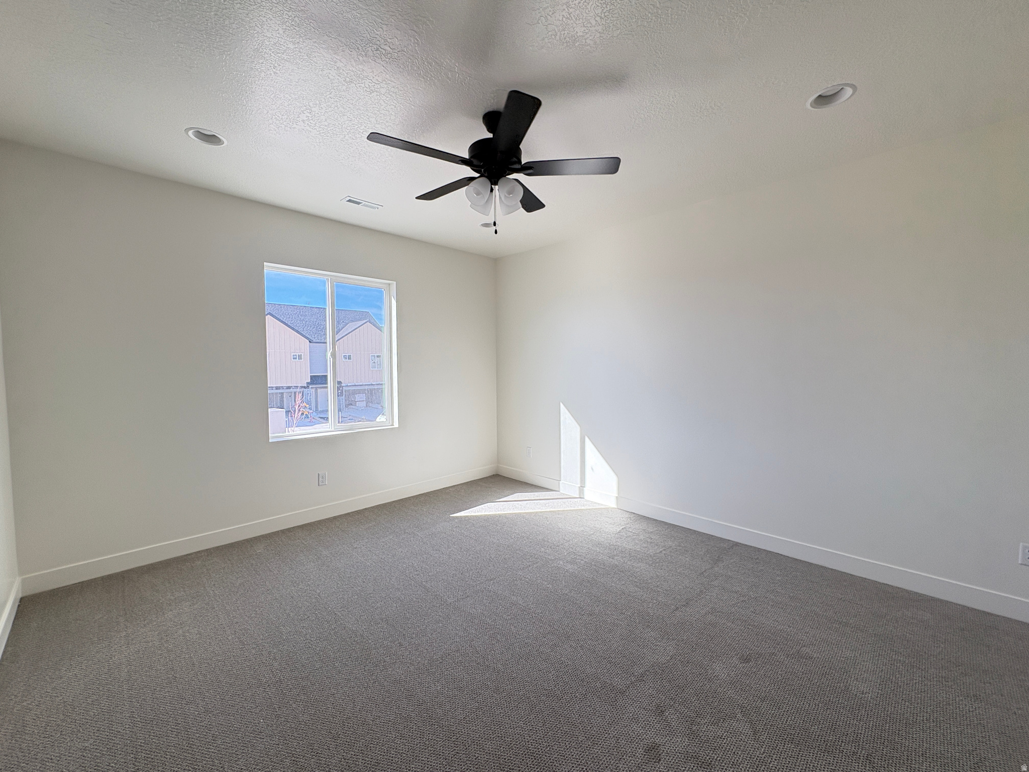 SALT GRASS - Residential