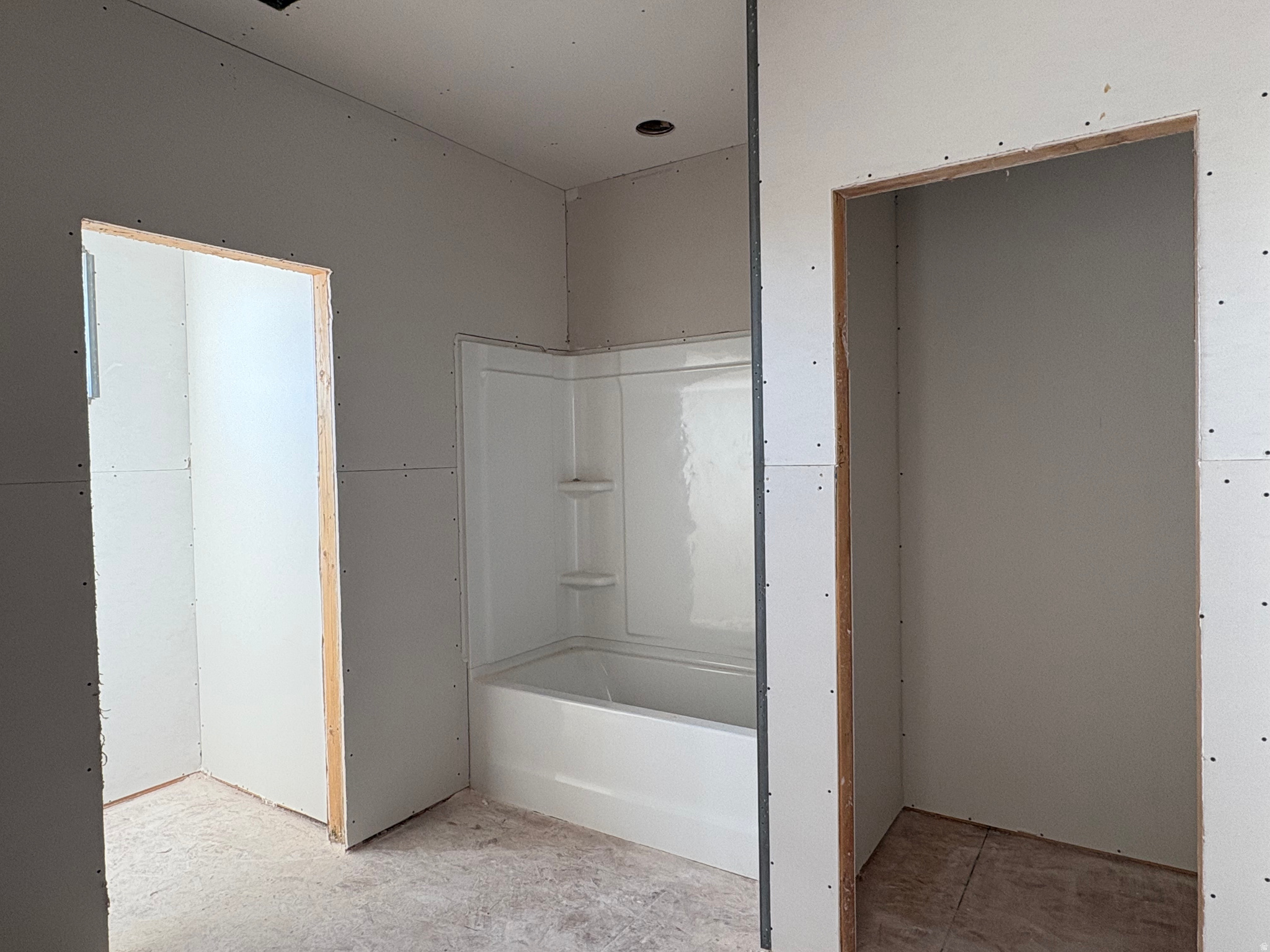 SALT GRASS - Residential