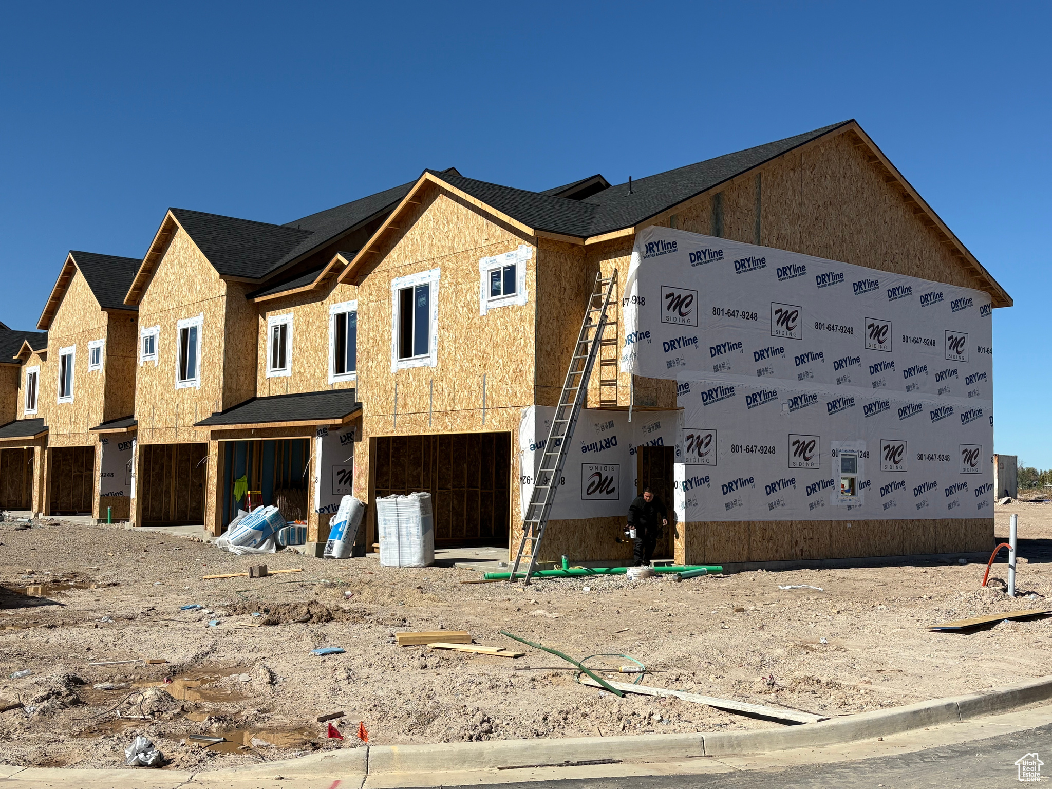 SALT GRASS - Residential