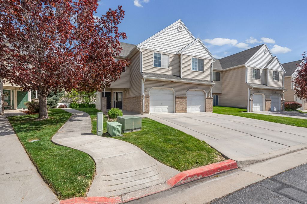 Photo of 960 N 1125 W, Layton, UT 84041 (MLS # 2152761)