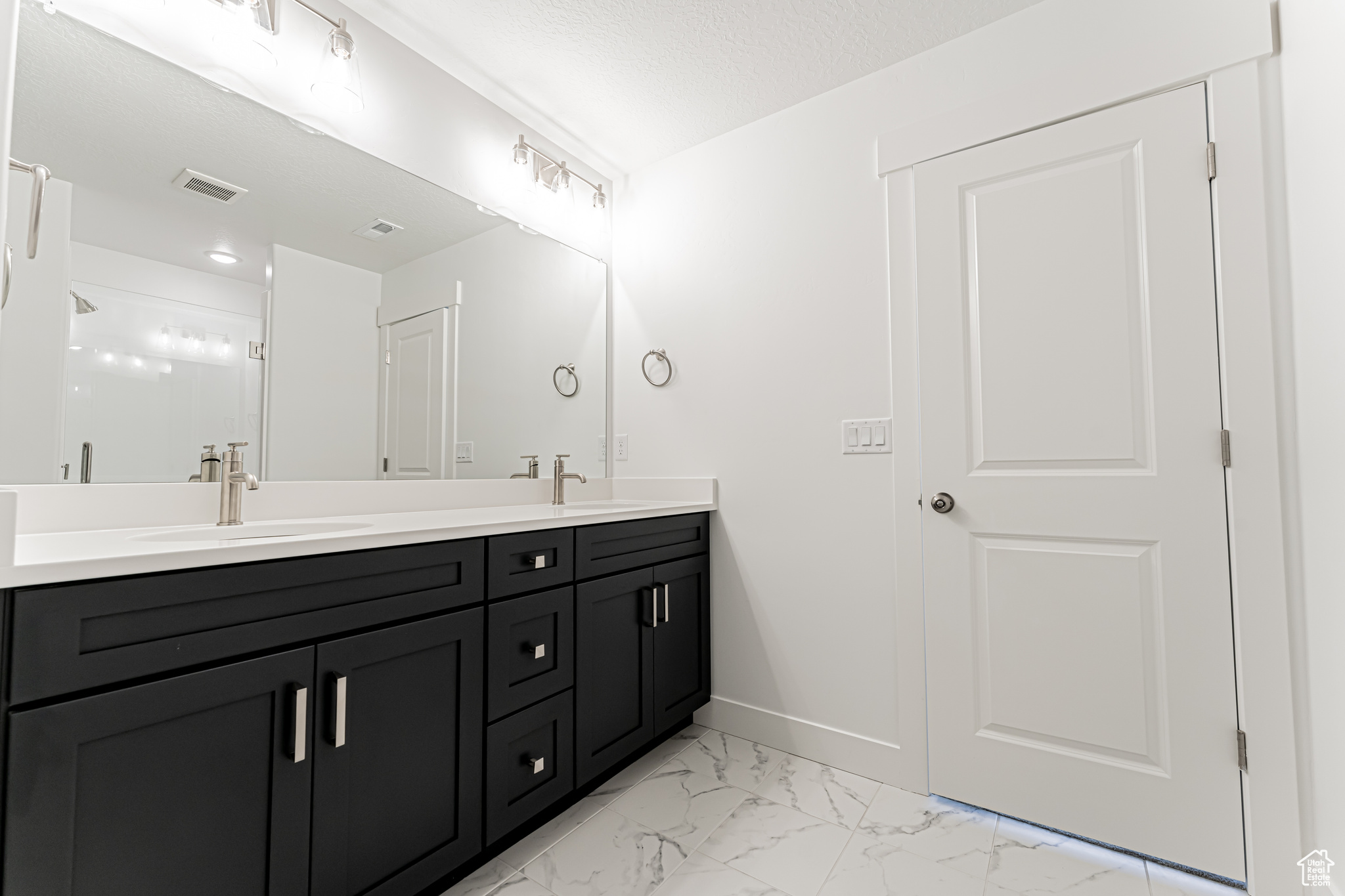 RIDGEHORNE - Residential