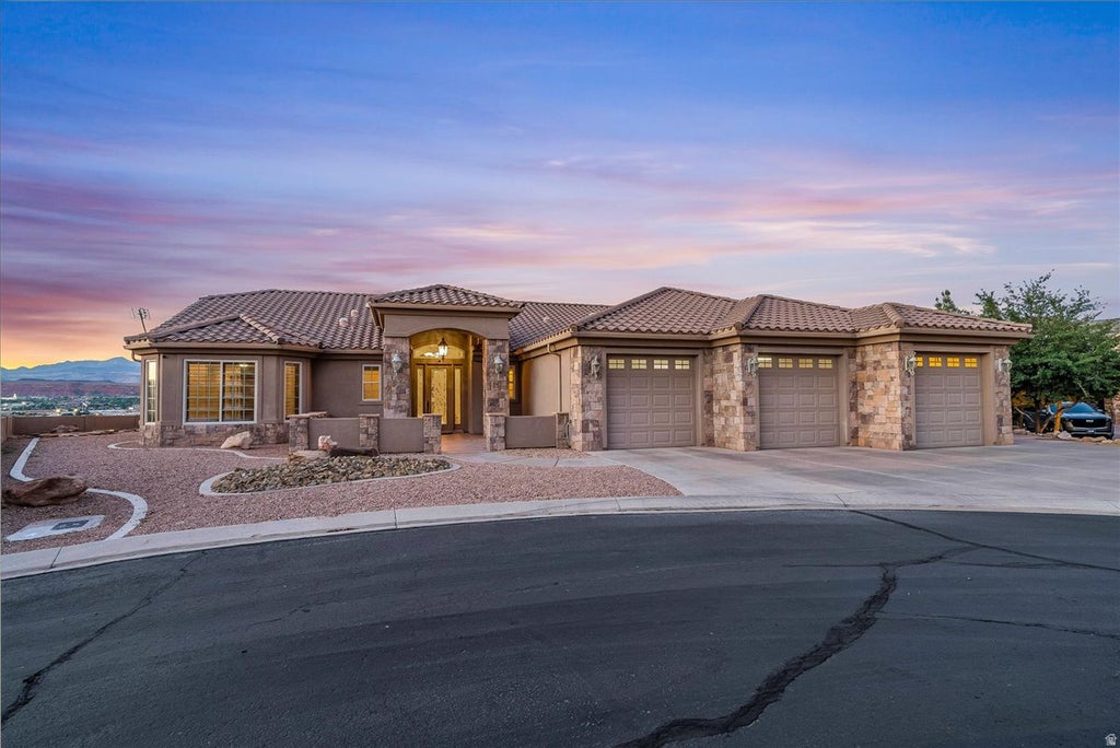 Photo of 2255 HILL RD #15, Bloomington, UT 84790 (MLS # 2165888)