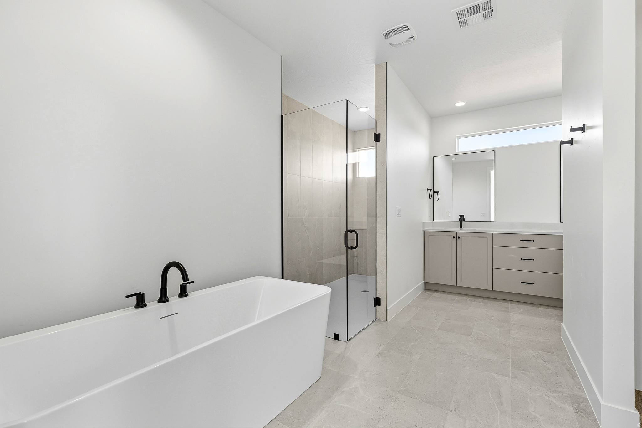 SAND POINT - Residential