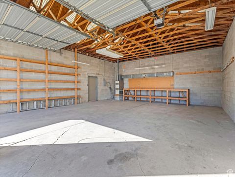 Tiny photo for 4320 S COMMERCE DR, Murray, UT 84107 (MLS # 2116299)