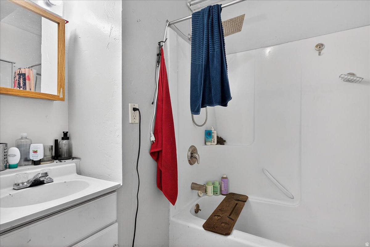 FRANKLIN SUB - Residential Income