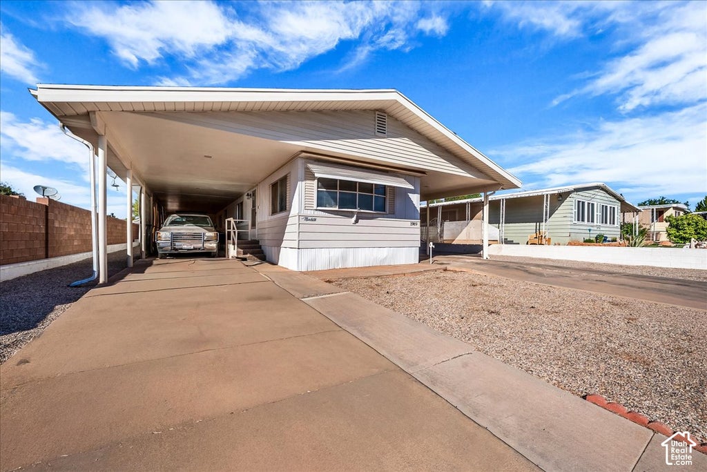 Photo of 1986 W 1525 N, Saint George, UT 84770 (MLS # 2190874)