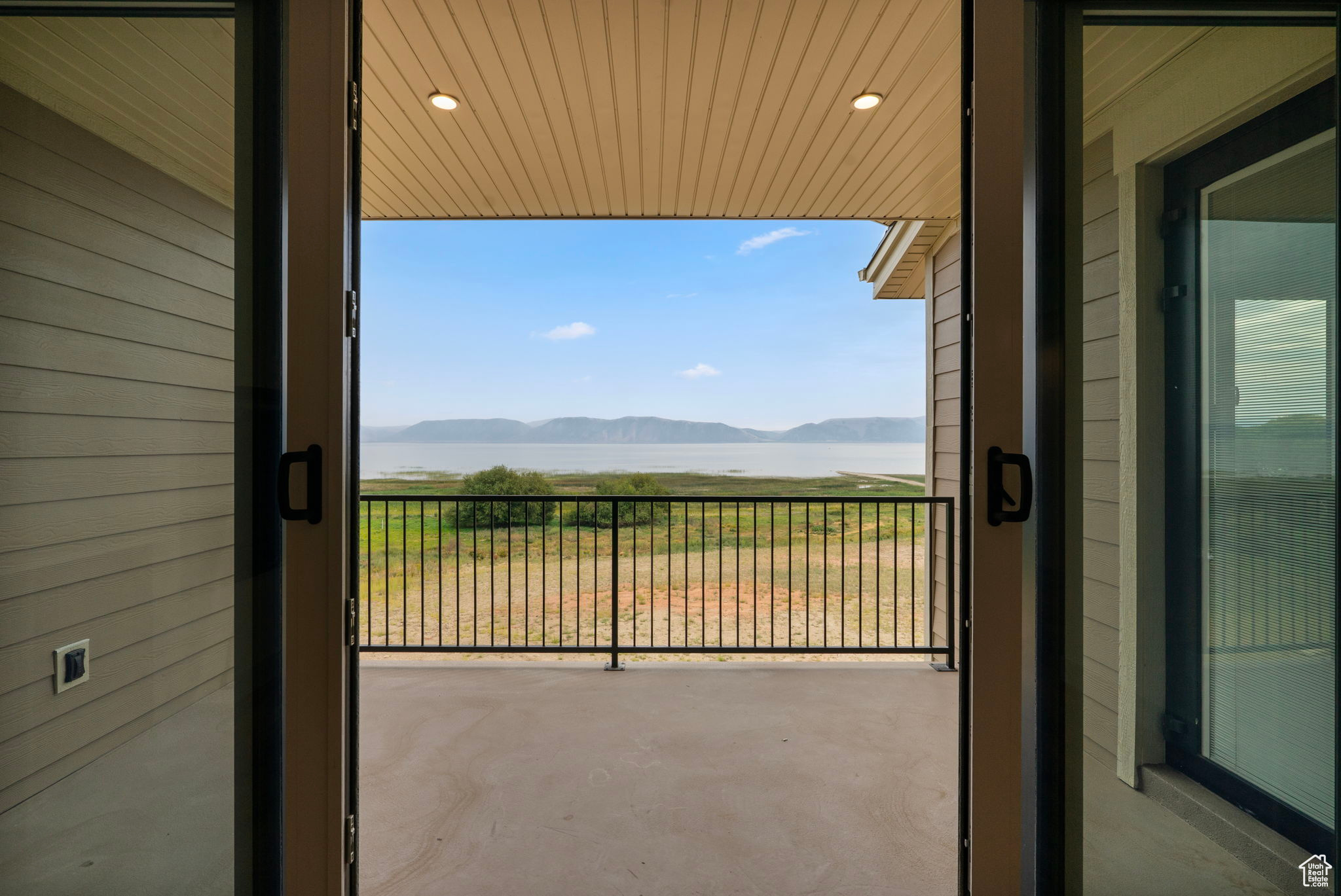 LAKE RESIDENCES AT BEAR LAKE PH 8 - Residential