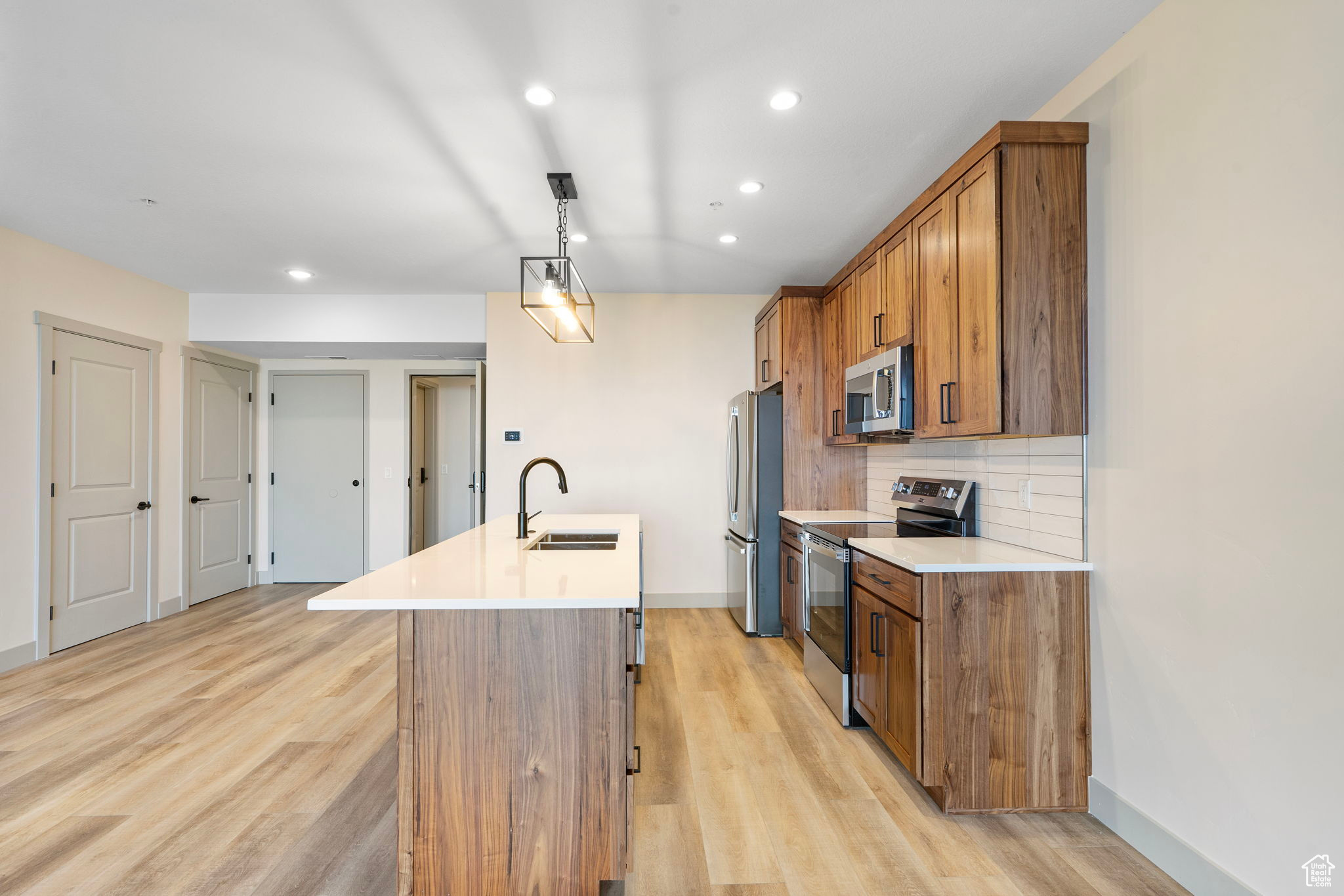 LAKE RESIDENCES AT BEAR LAKE PH 8 - Residential