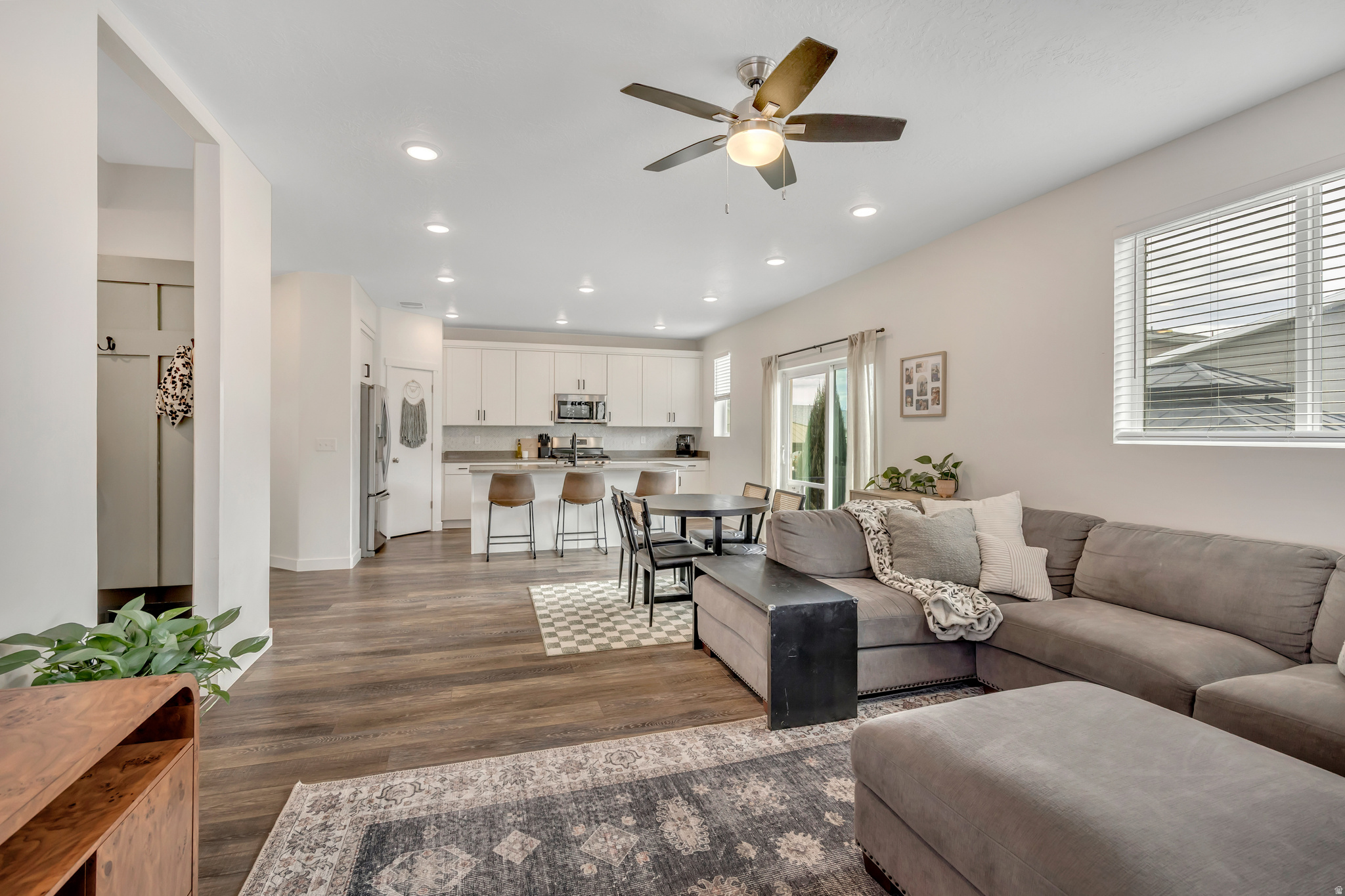 CANYON RANCHES - Residential