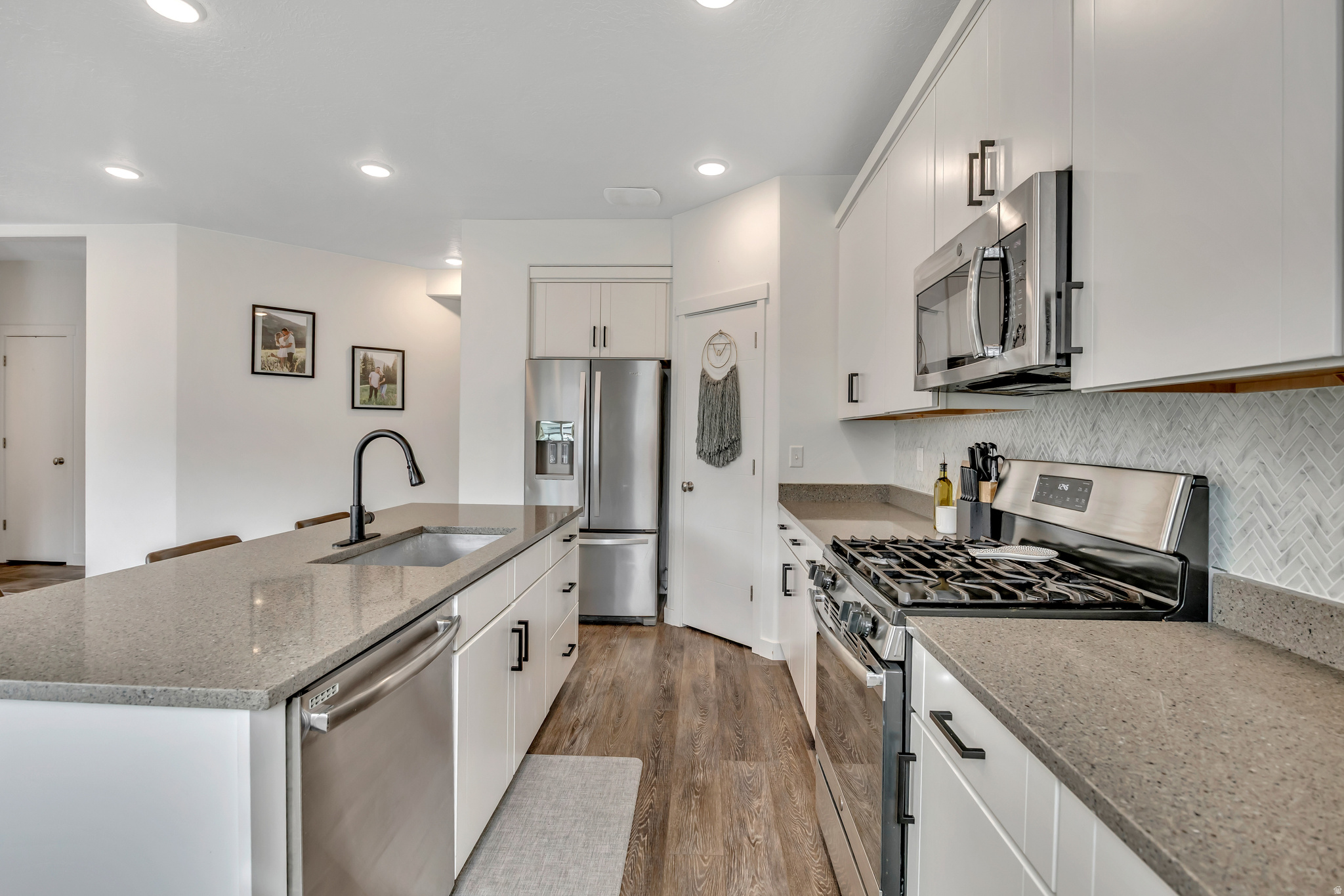 CANYON RANCHES - Residential