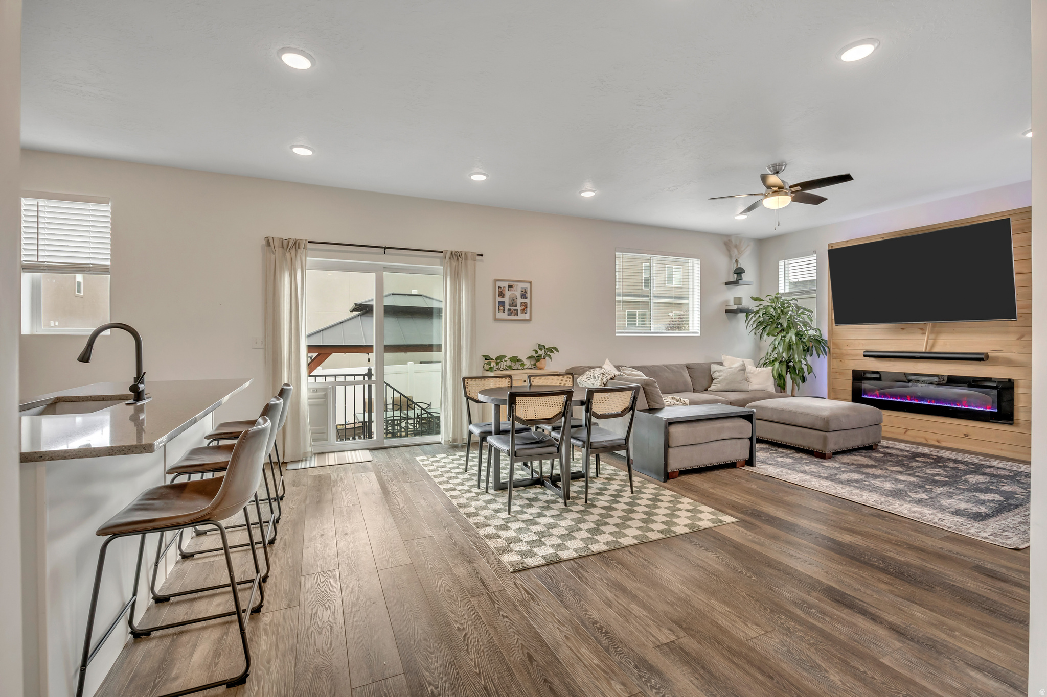 CANYON RANCHES - Residential