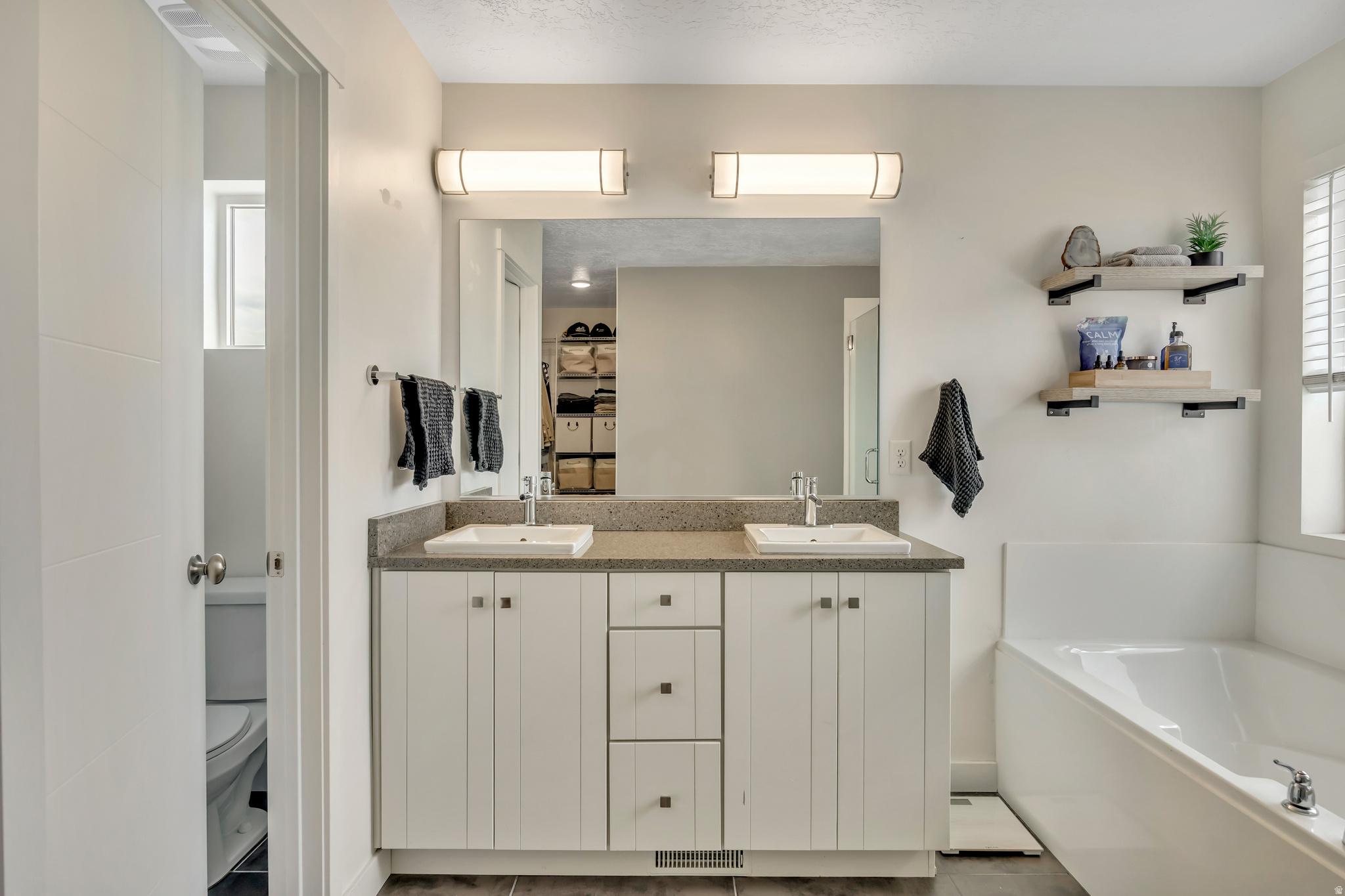 CANYON RANCHES - Residential