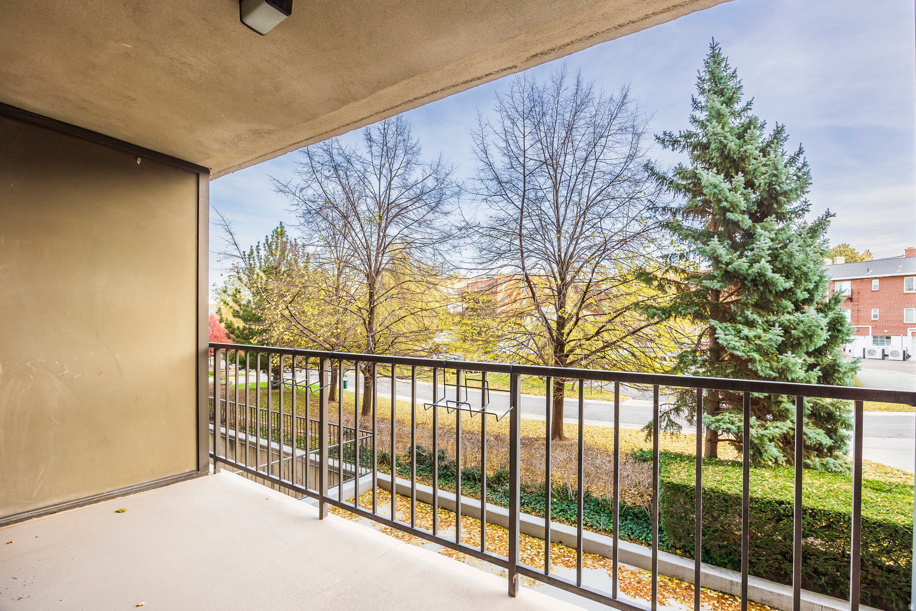 ZIONS SUMMITT - Residential