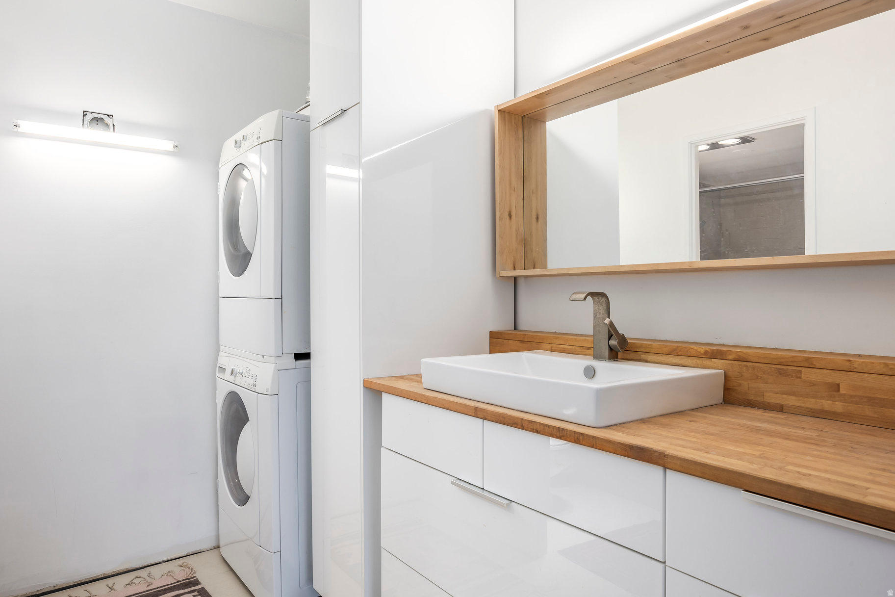 ZIONS SUMMITT - Residential