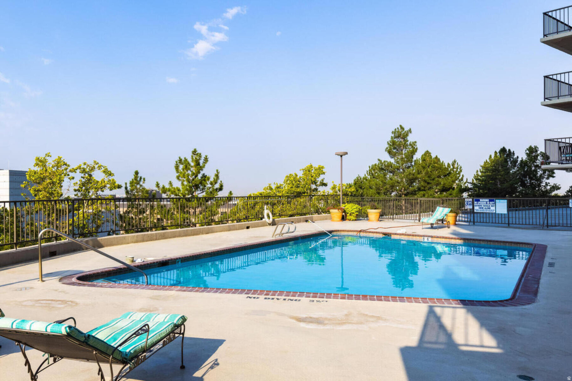 ZIONS SUMMITT - Residential